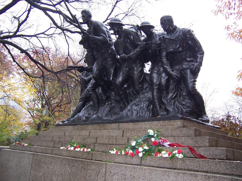 Zoom on the image : One Hundred Seventh Infantry Memorial 